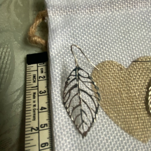 Sterling silver leaf earrings 🍂 - Picture 4 of 4
